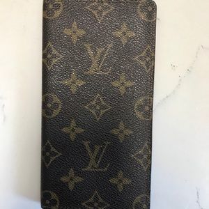 Authentic Louis Vuitton checkbook cover